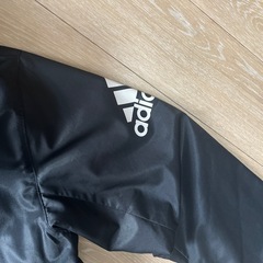 adidas ベンチコートの画像
