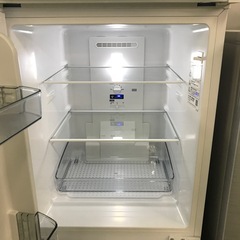 ジャングルジャングル貝塚店　シャープ　冷蔵庫　コンパクト　2021年製　白　ホワイト　シンプル　2ドア　左開き　右開き　付け替えドア　152L  ガラスドア　プラズマクラスター　耐熱トップテーブル　中古　貝塚市　二色浜の画像