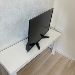 テレビ、テレビ台の画像