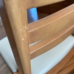 木製回転座椅子の画像