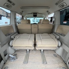 三菱　デリカ　4WD  AT  8人乗りの画像