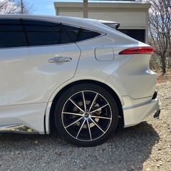 20インチ8.5J インセット+35ピッチ114.3の5穴の画像