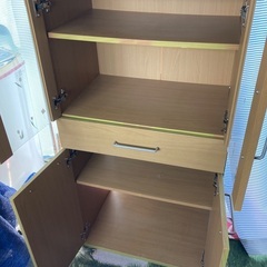 整理ダンスの画像