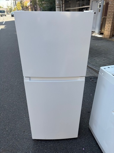 2022年製　Haier 181L たっぷり収納で使いやすい！ファン式で霜取り不要！