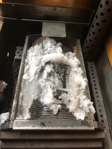 北海道旭川市直接取引限定 ヒルコ 融雪王 太郎 TM-1500-35GA 移動式融雪機 通電点火確認済 100V 中古タイヤに交換済