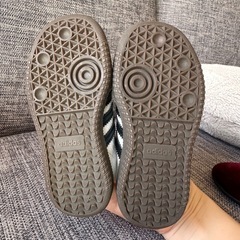 adidas キッズスニーカー 140サイズの画像