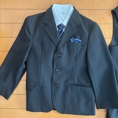 男児125センチ　卒園・入学式などフォーマルスーツの画像