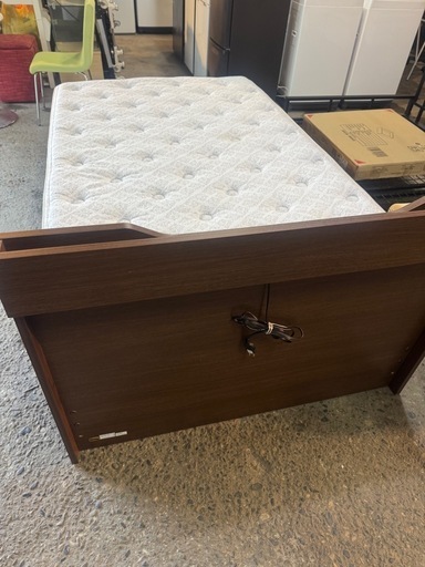 シモンズ Beautyrest セミダブルベッド 美品 照明付き 55000円 