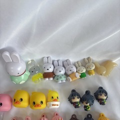 おもちゃ　ミニ　フィギュア　鬼滅の刃　ワンピース　miffy などいろいろの画像