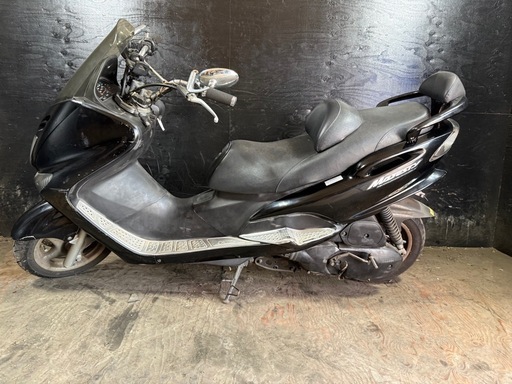 ★支払総額5.8万円★激安バイク続々入荷中！ とにかく安い！！ ヤマハ マジェスティ125 黒 人気のコマジェ！ ４スト、集中キー！社外マフラー！ アルミステップ！ サイスタ付き！
