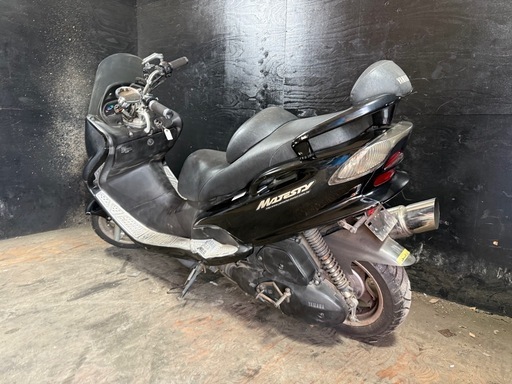 ★支払総額5.8万円★激安バイク続々入荷中！ とにかく安い！！ ヤマハ マジェスティ125 黒 人気のコマジェ！ ４スト、集中キー！社外マフラー！ アルミステップ！ サイスタ付き！