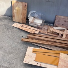 木の端材の画像