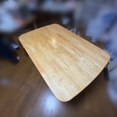 ダイニングテーブルの画像