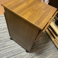 炊事用テーブルの画像