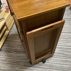 炊事用テーブルの画像