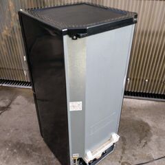 3,000円/01U-IMNG ユーイング 右開き 2ドア 110L ノンフロン冷凍冷蔵庫 UR-FG110J ざくろレッド 2016年製 通電確認済みの画像