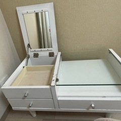 ニトリ　テーブル&ドレッサー の画像