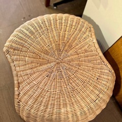 IKEA GAMLEHULT ガムレフルト 籐家具 スチール ラタン サイドテーブル 収納付き オットマン ベンチ チェア 椅子 スツール ナチュラルの画像