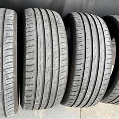 215/50R17 95V   TOYOの画像