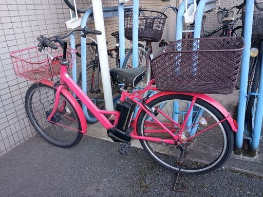 ピンクのアシスト自転車
