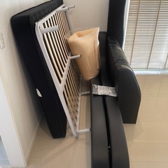 ◉オンライン決済の方用※未使用に近い美品！ダブルベッドローベッドマットレス付 背もたれヘッドレスト 合皮レ ザー高級感デザインブラック※低反発マットレスもお付けします！解体してお渡しになります！の画像