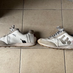 サンガッチョスニーカーバンクシーの画像