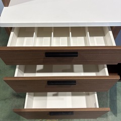 ニトリ　キッチン収納　キッチン棚　レンジボード　レンジ台　　コンセント付き　茶色　ブラウンの画像