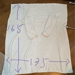 【セット】ハローキティ ラグ（西川×サンリオ）＋ ニトリ 着る毛布の画像