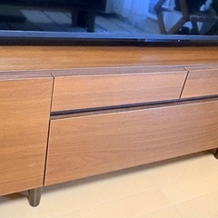 テレビボードの画像