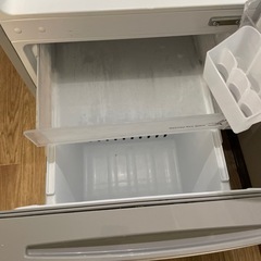 アイリス冷蔵庫　難ありの為お安くお譲りします　引取限定の画像