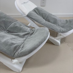 クッシーネストクラウド　ベビーバスチェアの画像