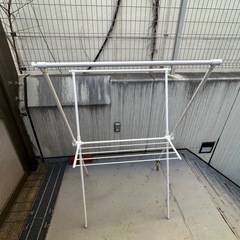 洗濯物干し、台車の画像