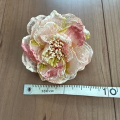 【値下げ】コサージュ2種とパールのロングネックレスの画像