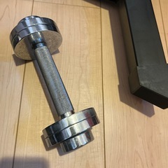 筋トレベンチの画像