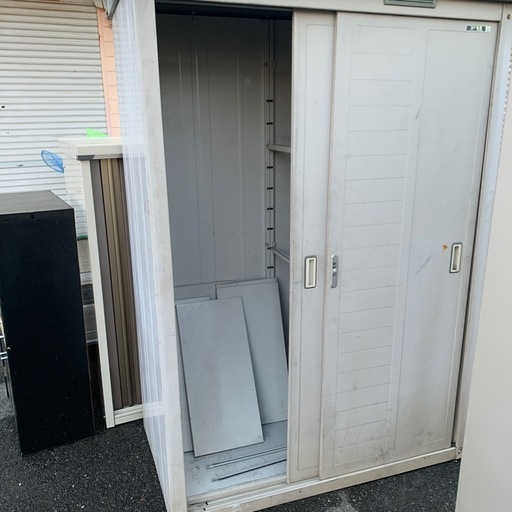 【取引中】ヨド物置