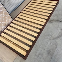 シングルベッド 低床 マットレス付き 値段交渉可⭕️の画像