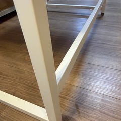 デスク(ケーブル収納ラック付き)の画像