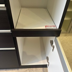 キッチンボード 食器棚 ブラウン系の画像