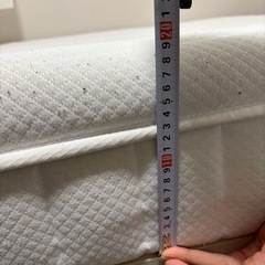 マットレスとベッドの画像