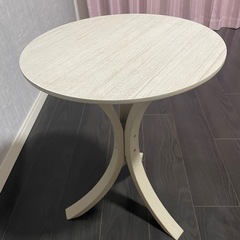 サイドテーブルの画像