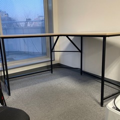 L字型デスクの画像