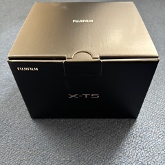 FUJIFILM　富士フィルム X-T5 ボディ 日英2言語設定モデル [シルバー]の画像