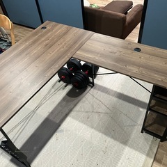 L字デスクの画像