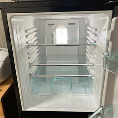 【2017年製】U-ING 2ドア冷蔵庫 110L UR-FG110J(R) ざくろレッドの画像