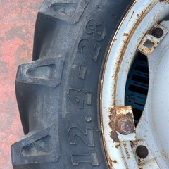 トラクター用タイヤ　2本セットの画像