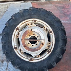 トラクター用タイヤ　2本セットの画像