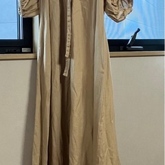 nano universe ナノユニバース ロングワンピース Sサイズ ベージュ　春夏の画像