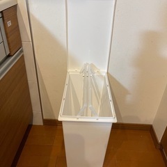 ニトリ　30リットルゴミ箱の画像