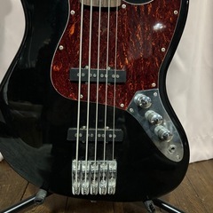 自作5弦ベースの画像