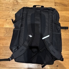 【新品未使用】ニューバランス トップローディングバックパック35Ｌの画像